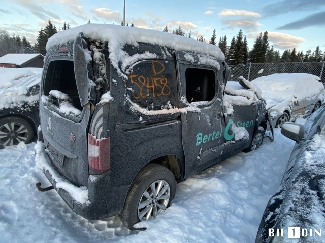 Peugeot Partner 2019-->> (Type III) , Motorkode: YHZ, Girkassekode: 