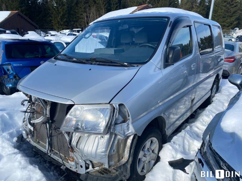 Toyota Hiace 2007-2012 (Fase 3) , Motorkode: 2KD-FTV, Girkassekode: 