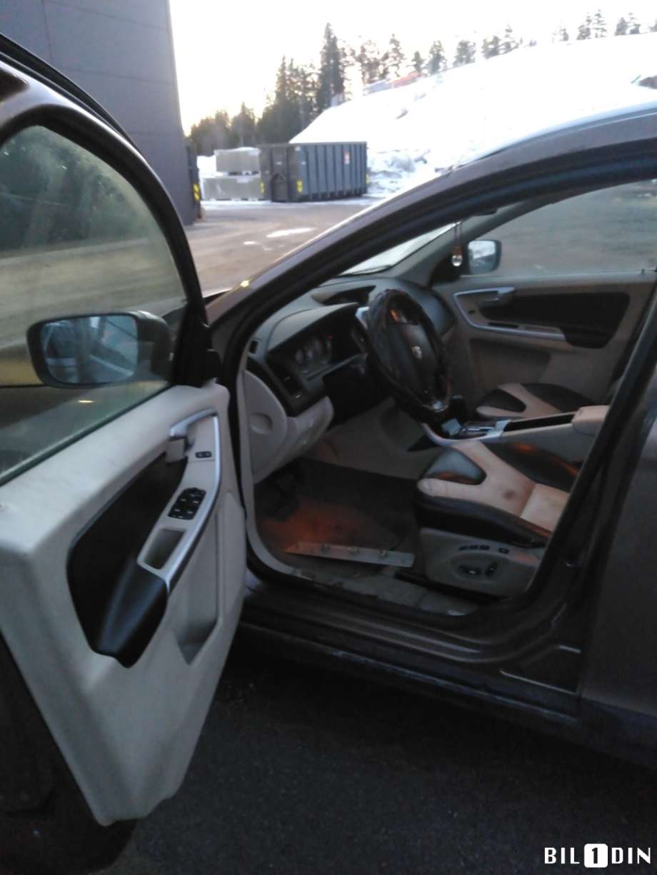 Volvo XC60 2008-2013 (Type I, Fase 1) , Motorkode: D5244T5, Girkassekode: