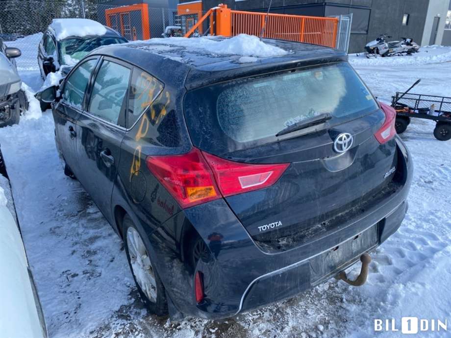 Toyota Auris 2013-2015 (Type II, Fase 1) , Motorkode: 1ZR-FAE, Girkassekode: 