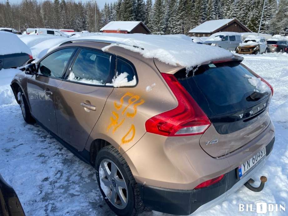 Volvo V40 2012-2019 , Motorkode: D4162T, Girkassekode: 