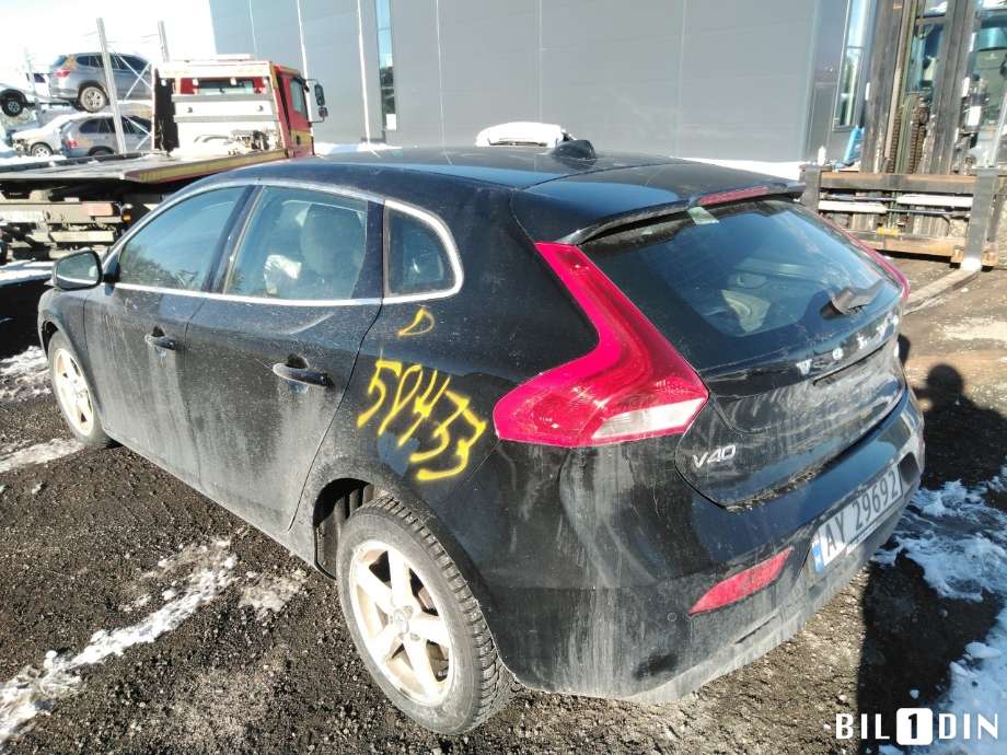 Volvo V40 2012-2019 , Motorkode: D4204T8, Girkassekode: 