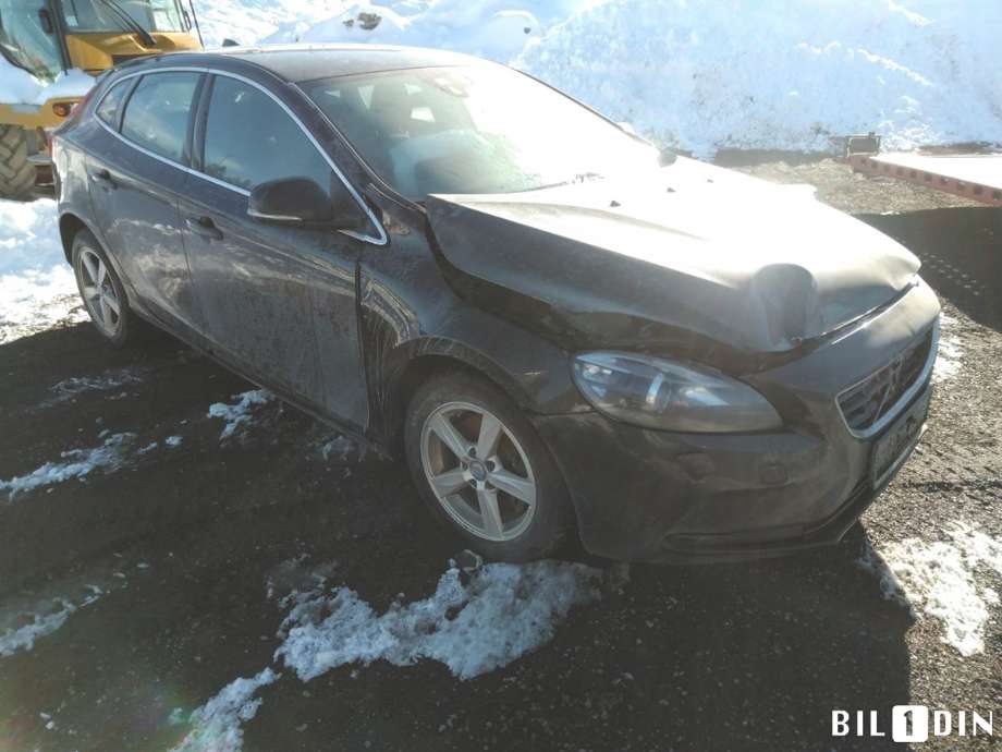 Volvo V40 2012-2019 , Motorkode: D4204T8, Girkassekode: 