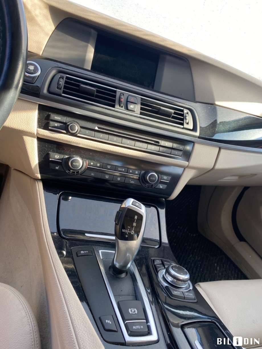 BMW 5-Serie 2010-2017 (F10/F11) (F10/F11), Motorkode: N47-D20C, Girkassekode: 