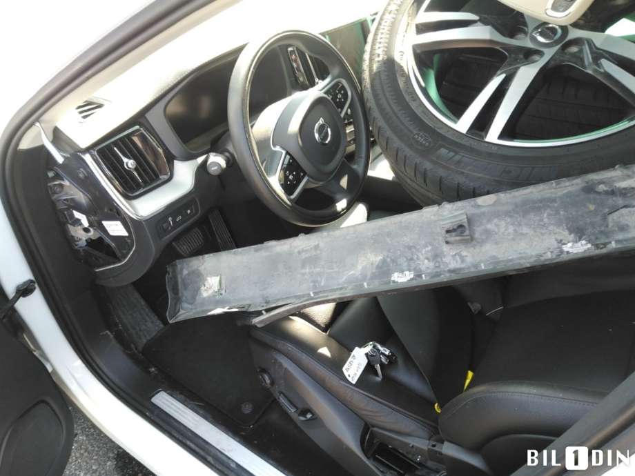 Volvo XC60 2017-->> (Type II) , Motorkode: B4204T34, Girkassekode: 