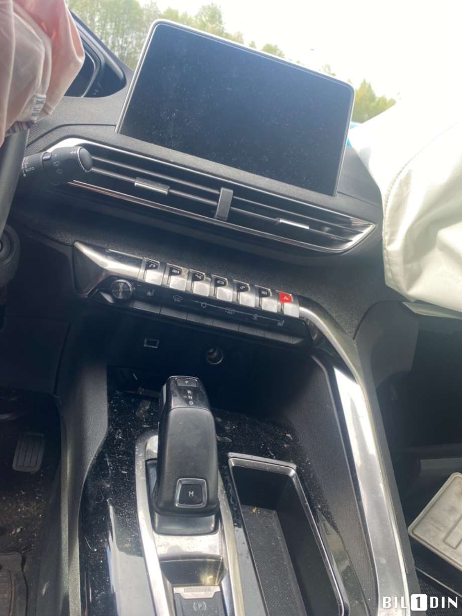 Peugeot 5008 2017-->> (Type II) , Motorkode: YHZ, Girkassekode: 