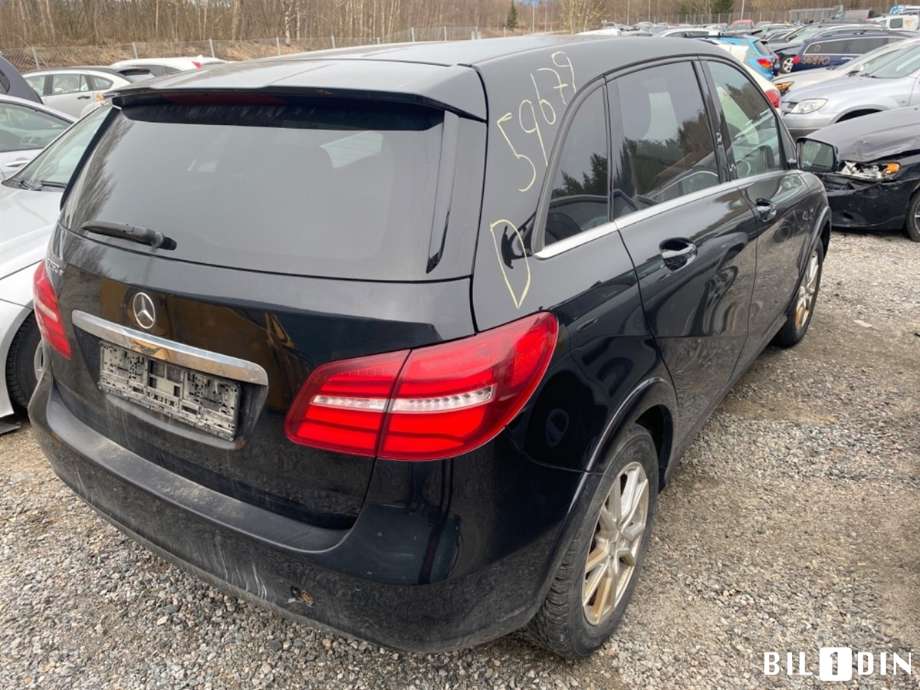 Mercedes B-Klasse 2011-2018 (W246) (W246), Motorkode: EM0004, Girkassekode: