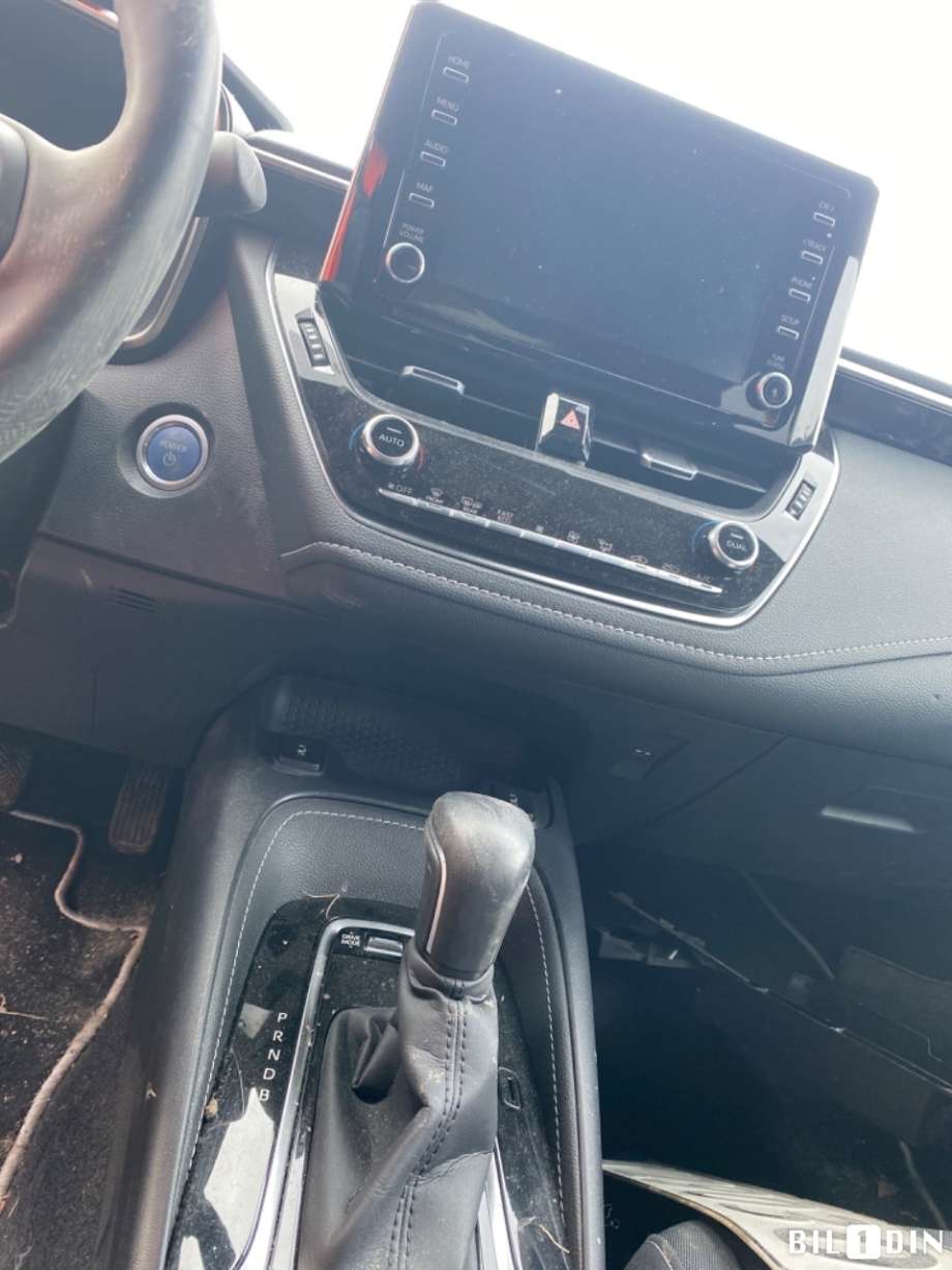 Toyota Corolla 2019-->> , Motorkode: 2ZR-FXE, Girkassekode:
