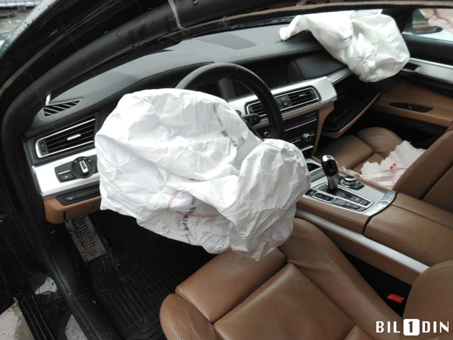 BMW 7-Serie 2009-2015 (F01/F02/F03/F04) (F01/F02/F03/F04), Motorkode: N57-D30B, Girkassekode: 