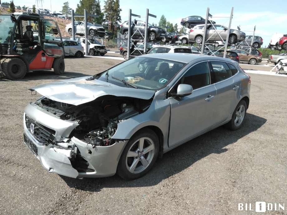 Volvo V40 2012-2019 , Motorkode: D4162T, Girkassekode:
