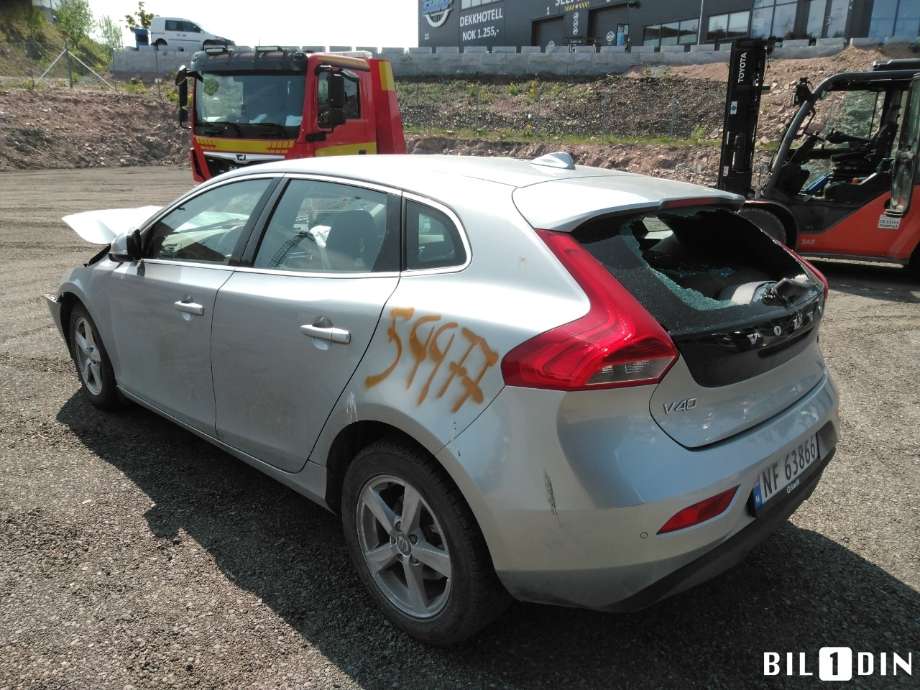 Volvo V40 2012-2019 , Motorkode: D4162T, Girkassekode: