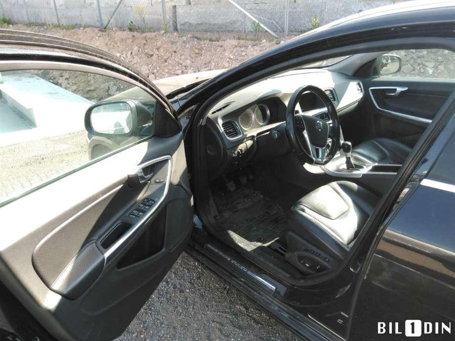Volvo V60 2010-2013 (Type I, Fase 1) , Motorkode: D4162T, Girkassekode: 