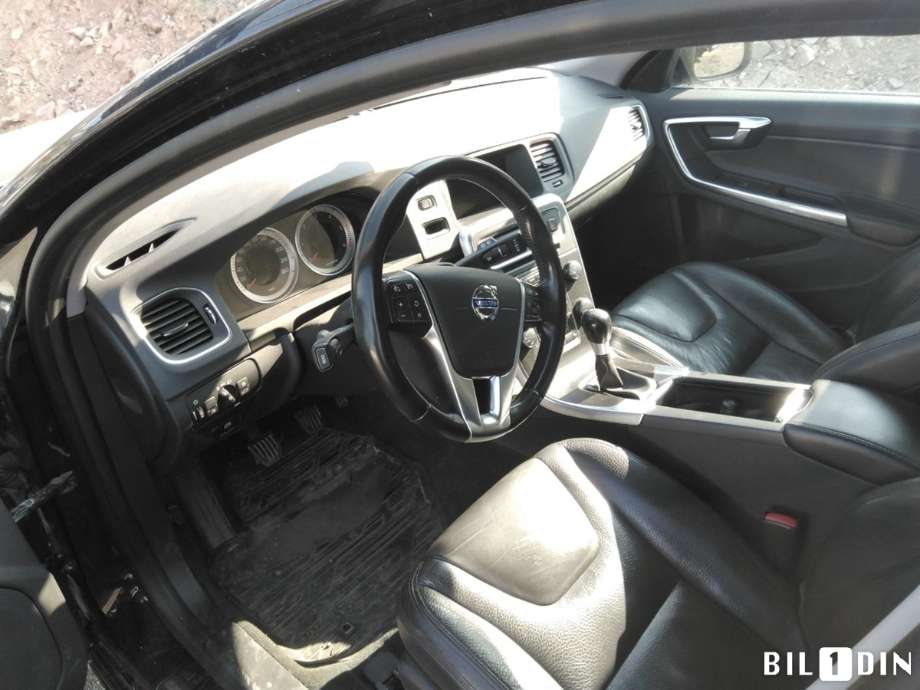 Volvo V60 2010-2013 (Type I, Fase 1) , Motorkode: D4162T, Girkassekode: 