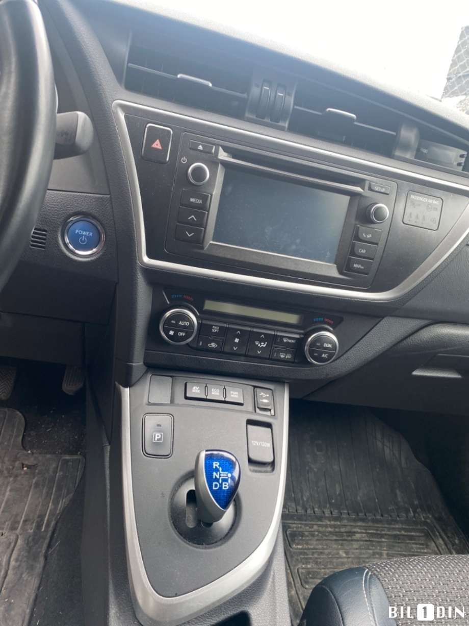 Toyota Auris 2015-2019 (Type II, Fase 2) , Motorkode: 2ZR-FXE, Girkassekode: 