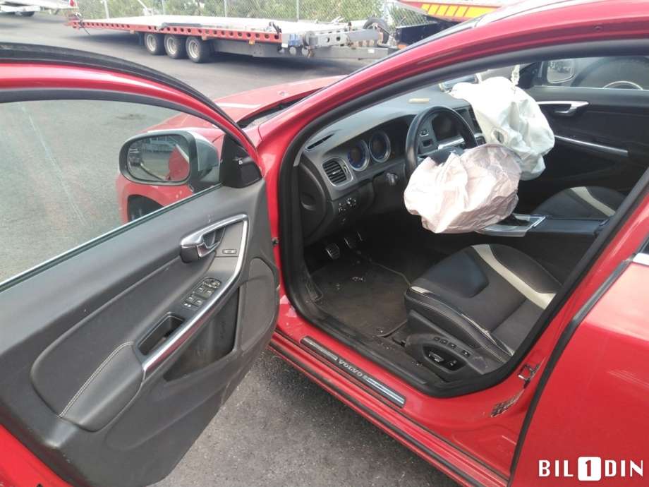 Volvo V60 2010-2013 (Type I, Fase 1) , Motorkode: D4162T, Girkassekode: 