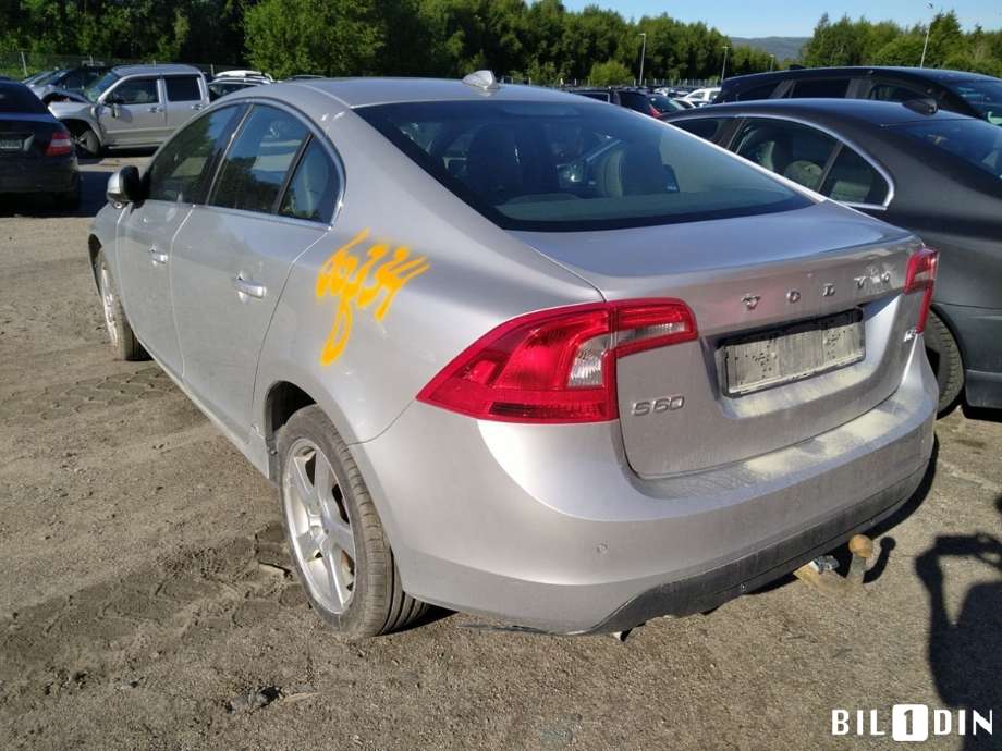 Volvo S60 2010-2014 (Type II, Fase 1) , Motorkode: D5204T2, Girkassekode: 