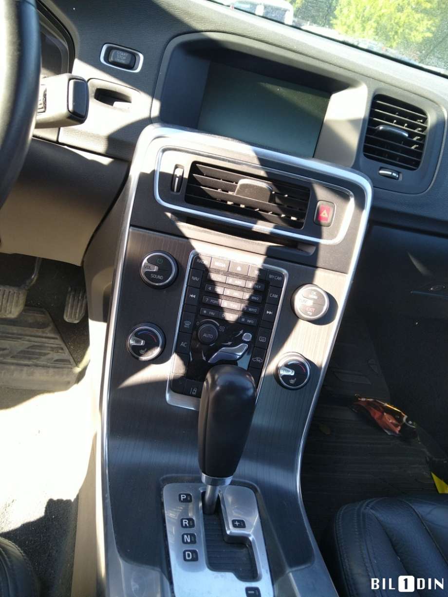 Volvo S60 2010-2014 (Type II, Fase 1) , Motorkode: D5204T2, Girkassekode: 