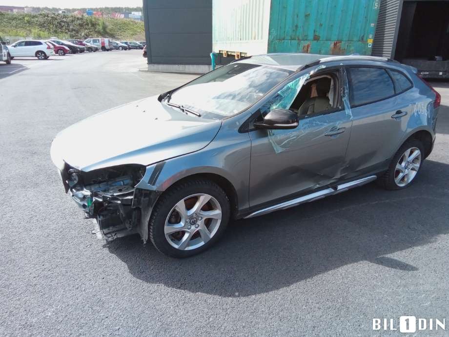 Volvo V40 2012-2019 , Motorkode: D4204T8, Girkassekode: 