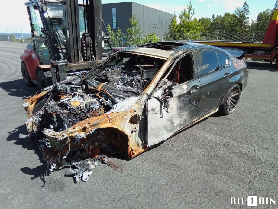 BMW 5-Serie 2010-2017 (F10/F11) (F10/F11), Motorkode: S63-B44B, Girkassekode: 