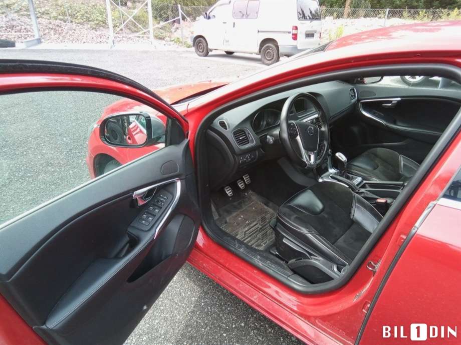 Volvo V40 2012-2019 , Motorkode: D4162T, Girkassekode: