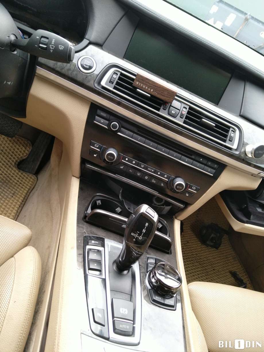 BMW 7-Serie 2009-2015 (F01/F02/F03/F04) (F01/F02/F03/F04), Motorkode: N57-D30A, Girkassekode: 