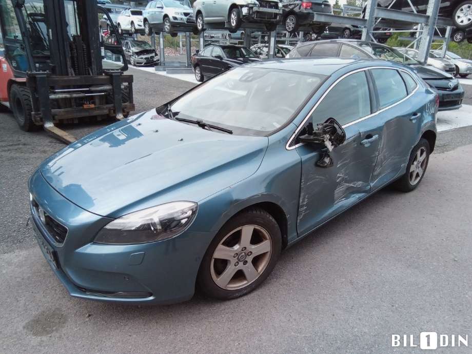 Volvo V40 2012-2019 , Motorkode: D4162T, Girkassekode: 
