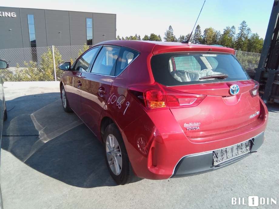 Toyota Auris 2013-2015 (Type II, Fase 1) , Motorkode: 2ZR-FXE, Girkassekode: 