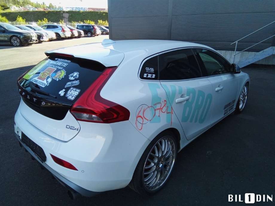 Volvo V40 2012-2019 , Motorkode: D4162T, Girkassekode: 