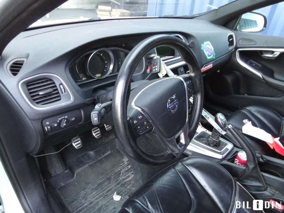 Volvo V40 2012-2019 , Motorkode: D4162T, Girkassekode: 