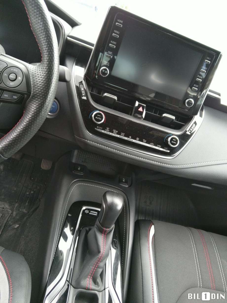 Toyota Corolla 2019-->> , Motorkode: 2ZR-FXE, Girkassekode: 
