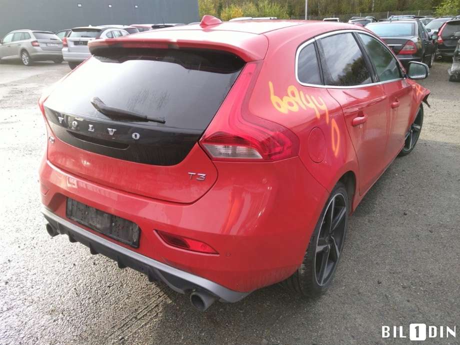Volvo V40 2012-2019 , Motorkode: B4164T3, Girkassekode: