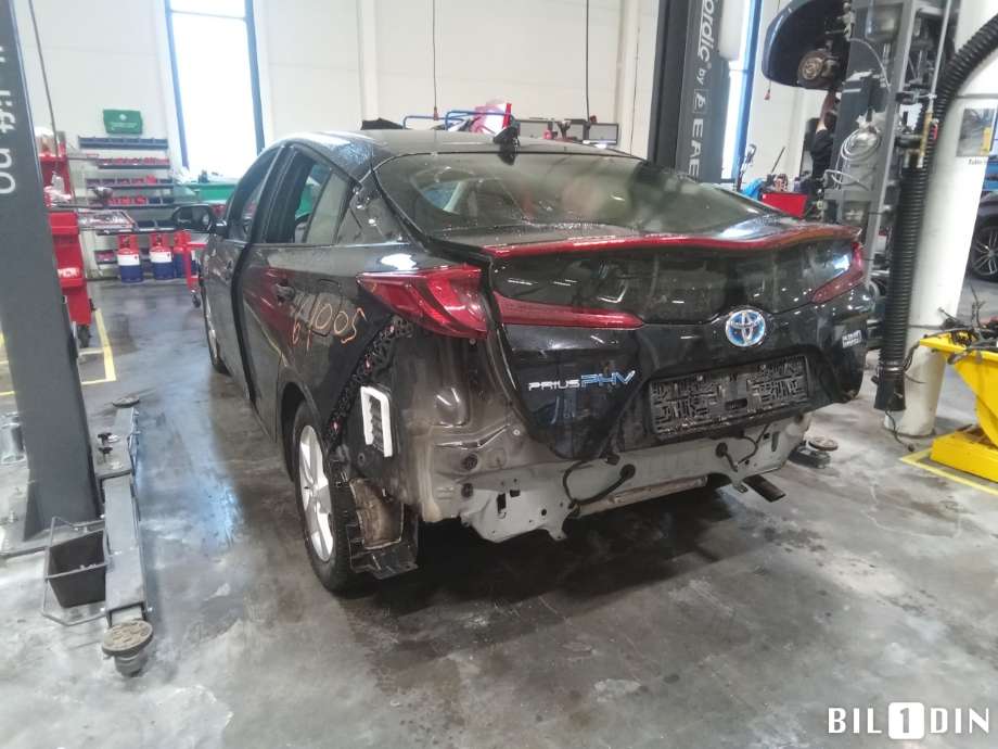Toyota Prius 2016-2023 (Type IV) (combi) (combi), Motorkode: 2ZR-FXE, Girkassekode: 