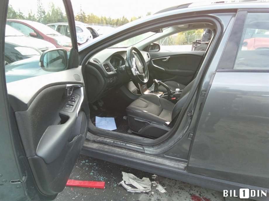 Volvo V40 2012-2019 , Motorkode: D4162T, Girkassekode: