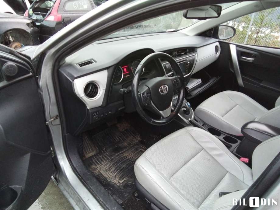 Toyota Auris 2013-2015 (Type II, Fase 1) , Motorkode: 2ZR-FXE, Girkassekode: 