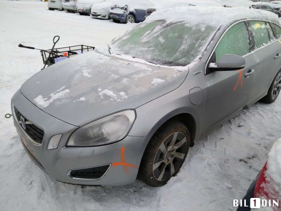 Volvo V60 2010-2013 (Type I, Fase 1) , Motorkode: D5244T15, Girkassekode: 