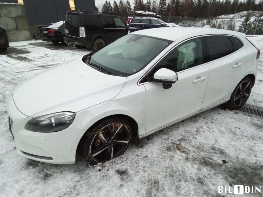 Volvo V40 2012-2019 , Motorkode: D4162T, Girkassekode: 