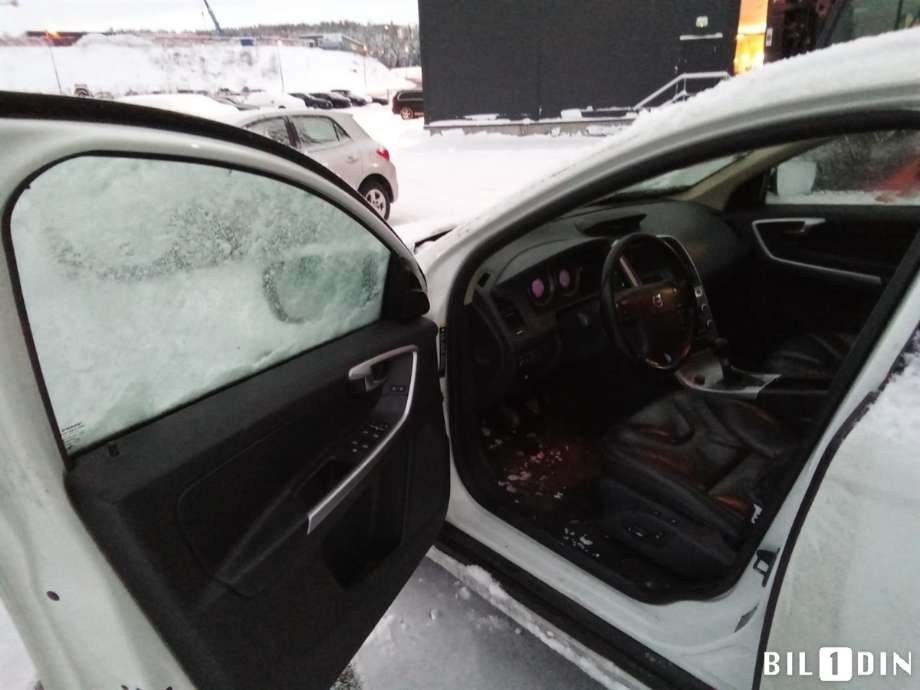 Volvo XC60 2008-2013 (Type I, Fase 1) , Motorkode: D5244T5, Girkassekode: 