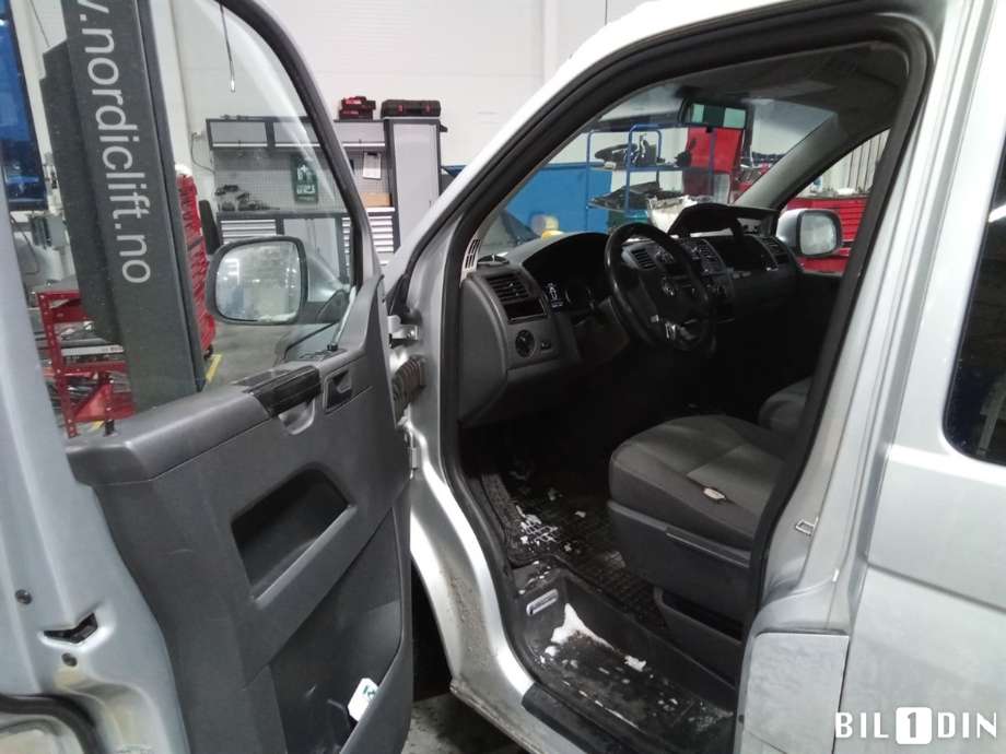 VW Transporter / Caravelle 2009-2015 (Fase 2) (T5) (T5), Motorkode: CAAC;CCHA, Girkassekode: 