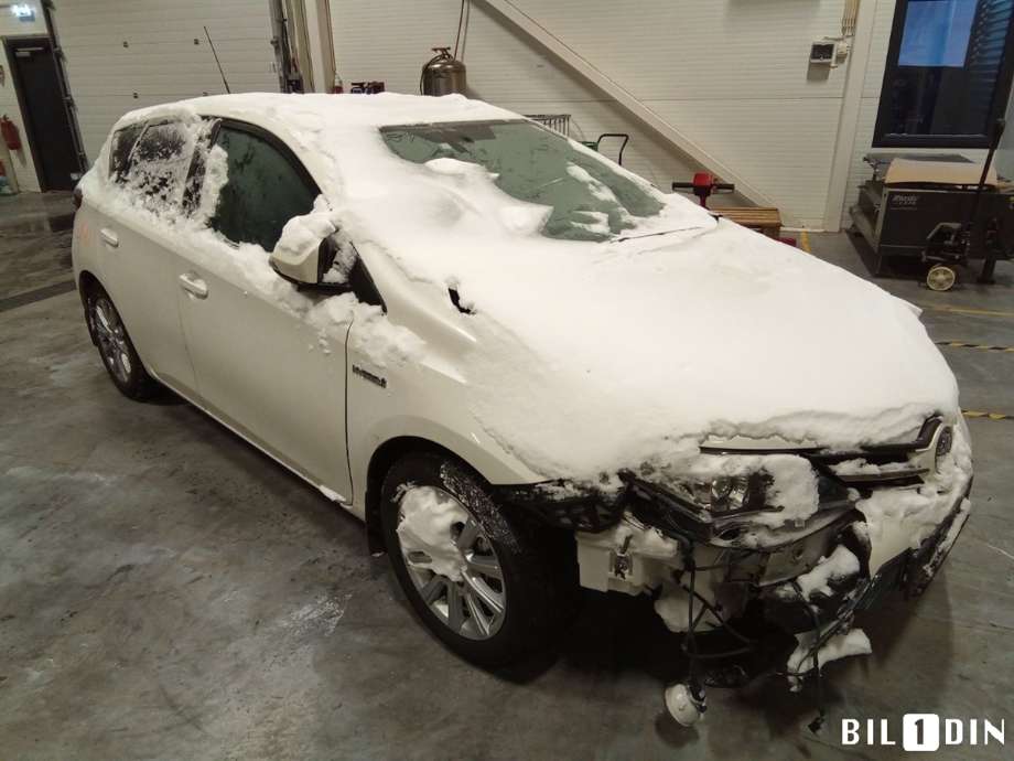 Toyota Auris 2013-2015 (Type II, Fase 1) , Motorkode: 2ZR-FXE, Girkassekode: 