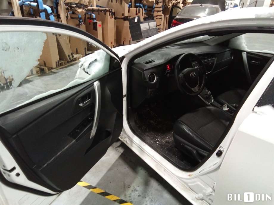 Toyota Auris 2013-2015 (Type II, Fase 1) , Motorkode: 2ZR-FXE, Girkassekode: 