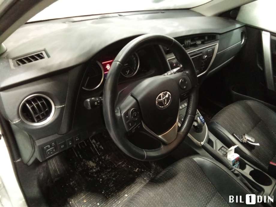 Toyota Auris 2013-2015 (Type II, Fase 1) , Motorkode: 2ZR-FXE, Girkassekode: 