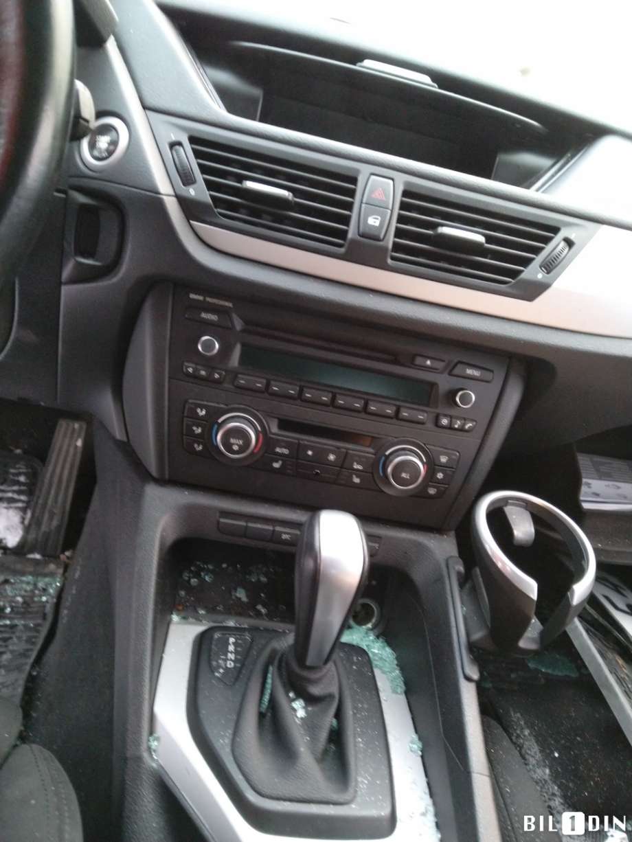 BMW X1 2009-2015 (E84) (E84), Motorkode: N47-D20C, Girkassekode: