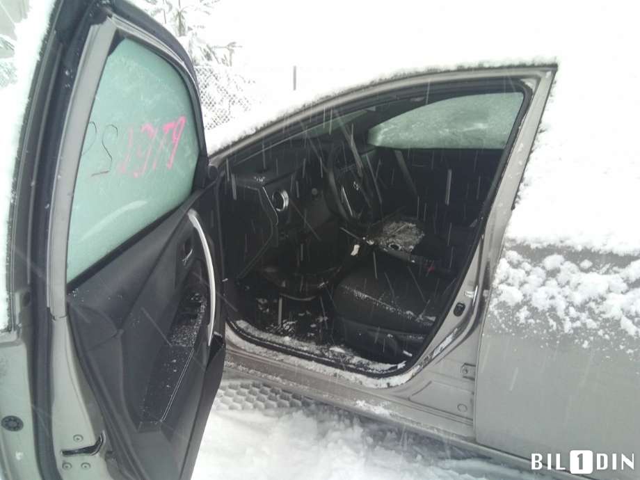 Toyota Auris 2015-2019 (Type II, Fase 2) , Motorkode: 2ZR-FXE, Girkassekode: 