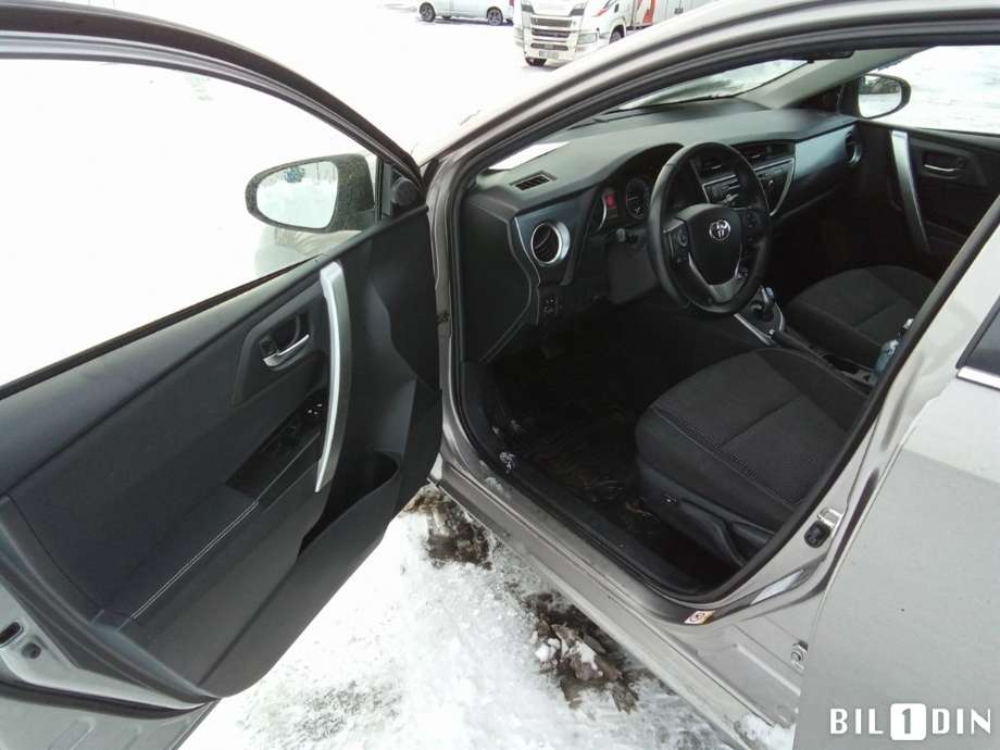 Toyota Auris 2013-2015 (Type II, Fase 1) , Motorkode: 2ZR-FXE, Girkassekode: 