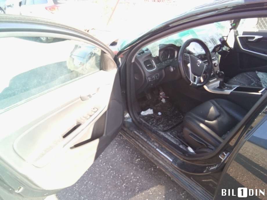Volvo V60/V60 CC 2013-2018 (Type I, Fase 2) , Motorkode: D4162T, Girkassekode: 