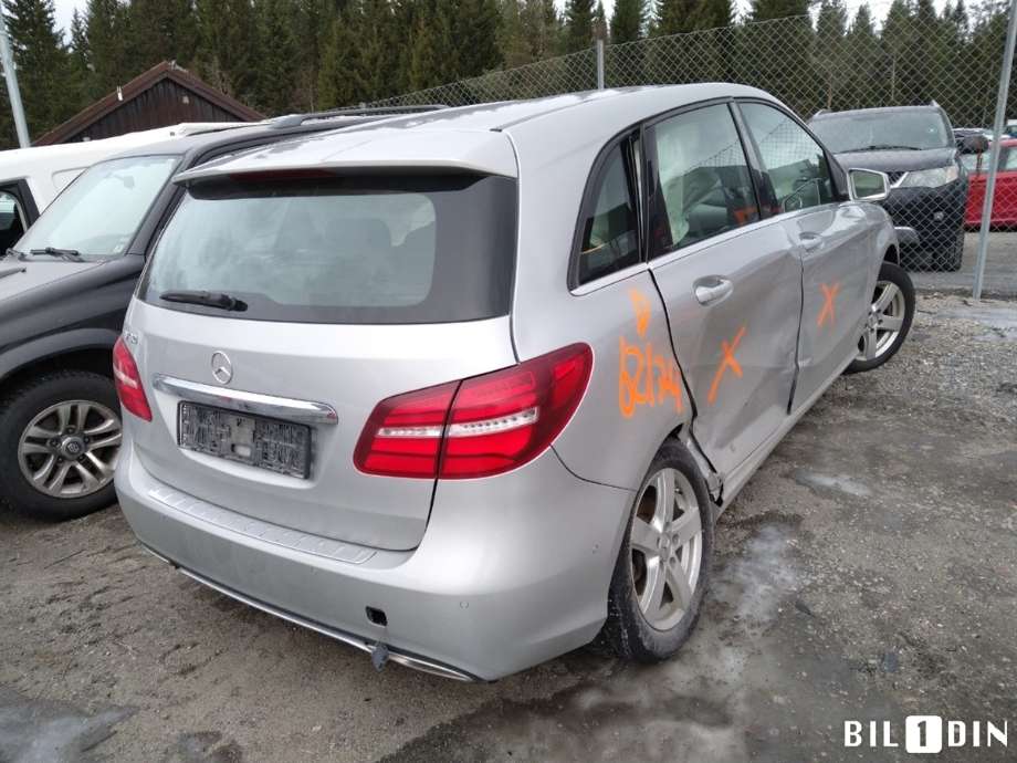 Mercedes B-Klasse 2011-2018 (W246) (W246), Motorkode: M270.910, Girkassekode: 