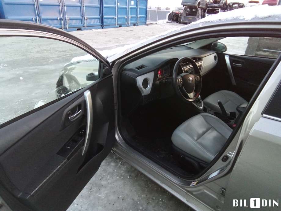 Toyota Auris 2013-2015 (Type II, Fase 1) , Motorkode: 2ZR-FXE, Girkassekode: 