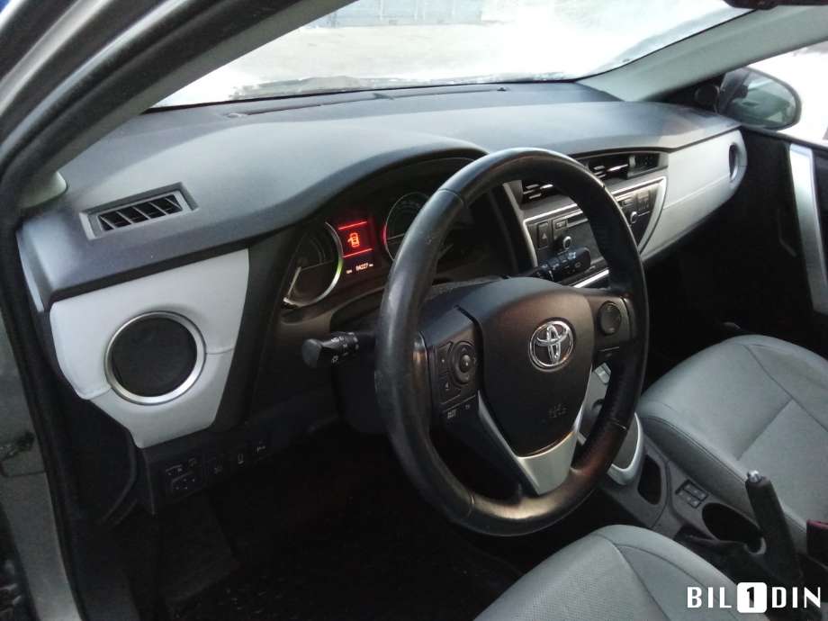 Toyota Auris 2013-2015 (Type II, Fase 1) , Motorkode: 2ZR-FXE, Girkassekode: 