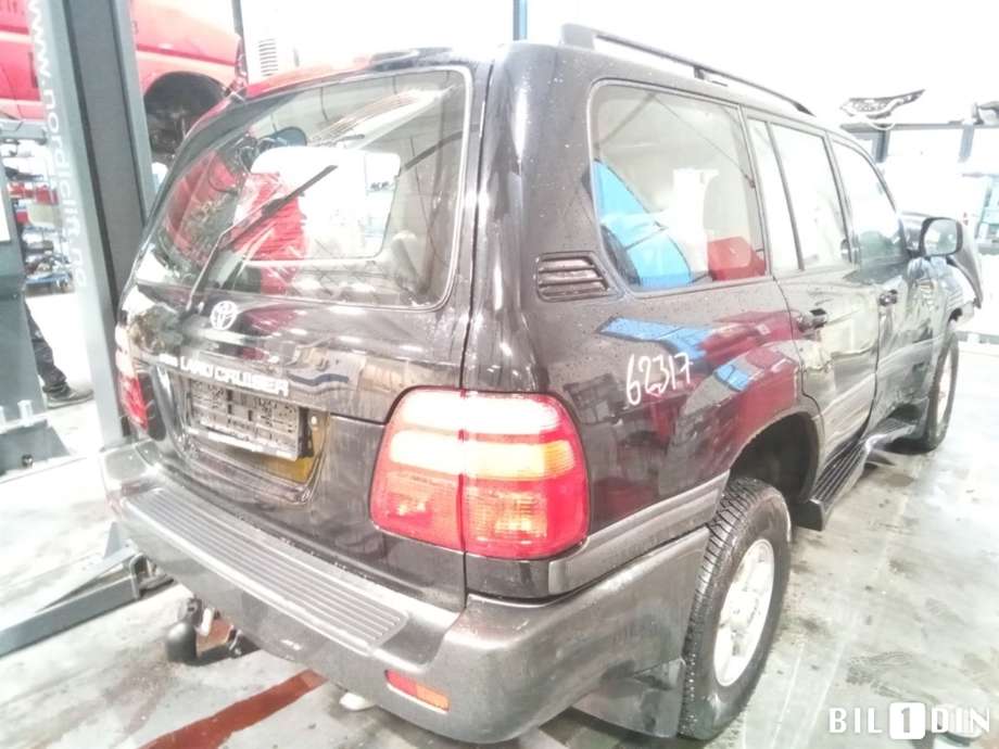 Toyota Land Cruiser 100 1998-2007 , Motorkode: 1HD-FTE, Girkassekode: 