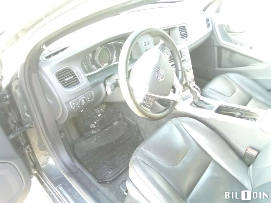 Volvo V60/V60 CC 2013-2018 (Type I, Fase 2) , Motorkode: D87PHEV, Girkassekode: